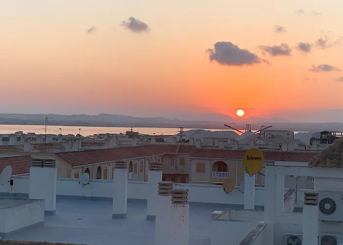 2 Bedroom Beautiful 300m From With Pool! *