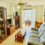 2 Bedroom Beautiful 300m From With Pool! Lejlighed