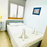 2 Bedroom Beautiful 300m From With Pool! Torrevieja