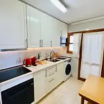 Lejlighed 2 Bedroom Beautiful 300m From With Pool!