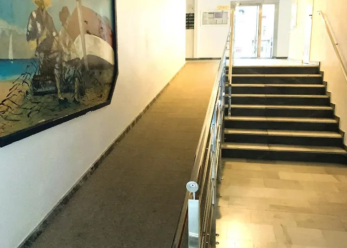 Appartement 2 Bedroom Beautiful 300m From With Pool!