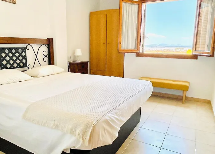 2 Bedroom Beautiful 300m From With Pool! * Torrevieja
