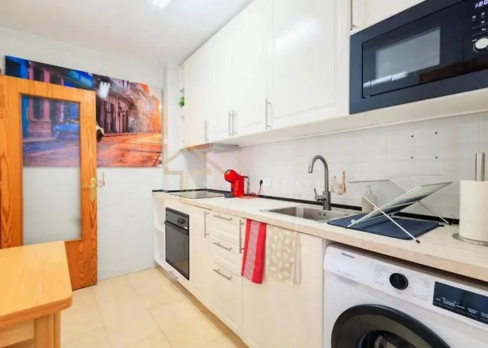 2 Bedroom Beautiful 300m From With Pool! Apartment Torrevieja